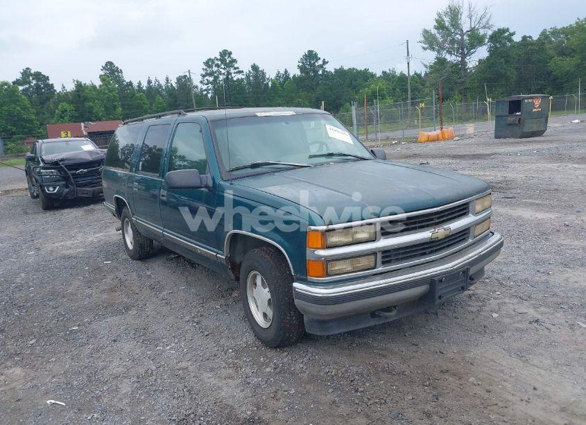 1996 Chevrolet Suburban C1500 (VIN 3GNEC16R9TG137633) main photo