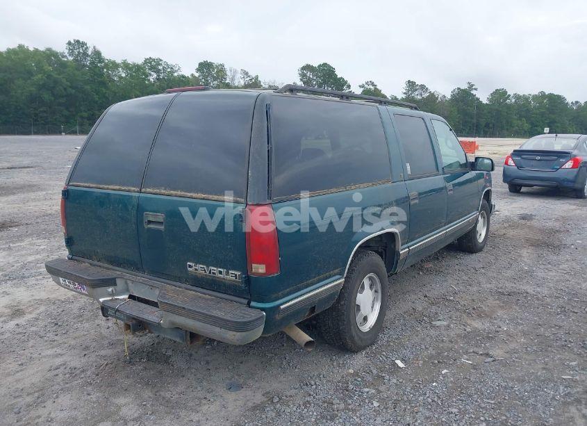 Photo 4 of 1996 Chevrolet Suburban C1500 (VIN 3GNEC16R9TG137633)