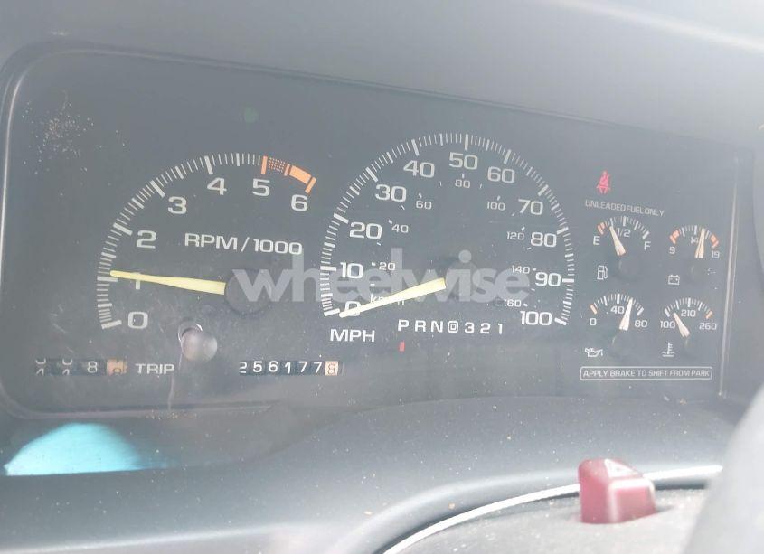 Photo 7 of 1996 Chevrolet Suburban C1500 (VIN 3GNEC16R9TG137633)