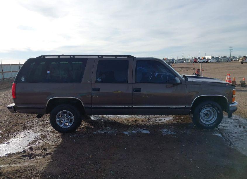 Photo 13 of 1997 Chevrolet Suburban 1500 (VIN 3GNEC16R9VG144567)