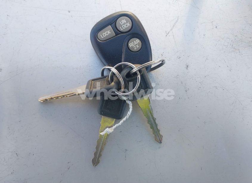 Photo 11 of 1999 Chevrolet Suburban 1500 LT (VIN 3GNEC16R9XG253081)