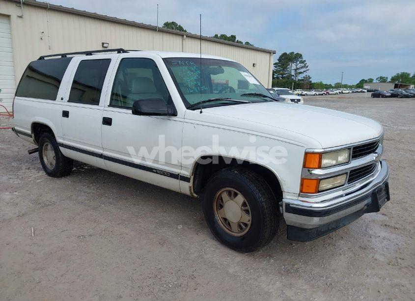 1999 Chevrolet Suburban 1500 LT (VIN 3GNEC16RXXG169156) main photo