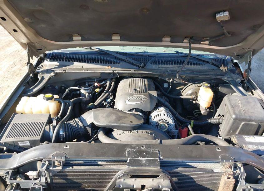 Photo 10 of 2001 Chevrolet Suburban LT (VIN 3GNEC16T01G178614)