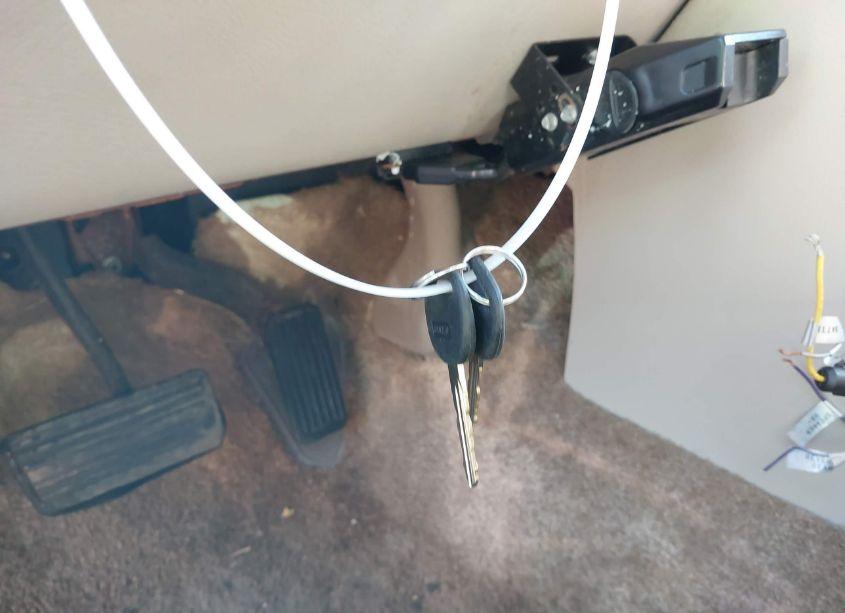 Photo 11 of 2001 Chevrolet Suburban LT (VIN 3GNEC16T01G178614)