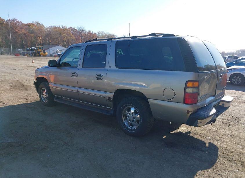 Photo 3 of 2001 Chevrolet Suburban LT (VIN 3GNEC16T01G178614)