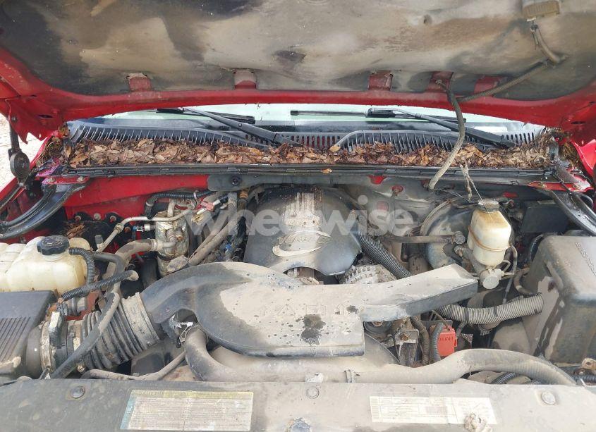 Photo 10 of 2001 Chevrolet Suburban 1500 LT (VIN 3GNEC16T01G219226)