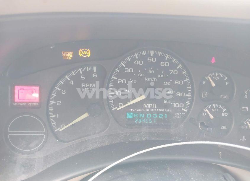 Photo 7 of 2001 Chevrolet Suburban 1500 LT (VIN 3GNEC16T01G219226)