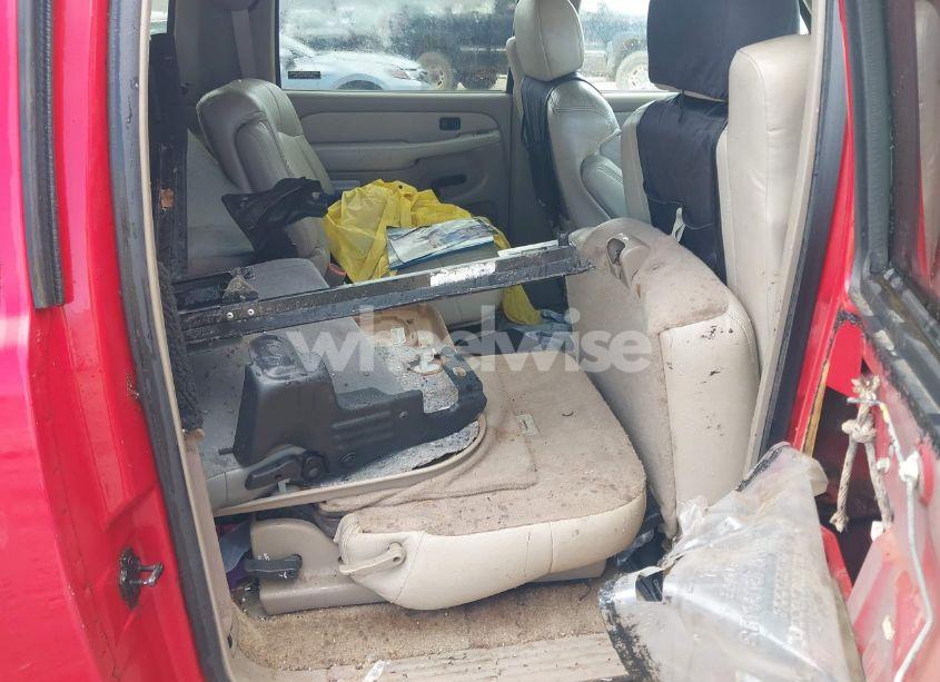 Photo 8 of 2001 Chevrolet Suburban 1500 LT (VIN 3GNEC16T01G219226)