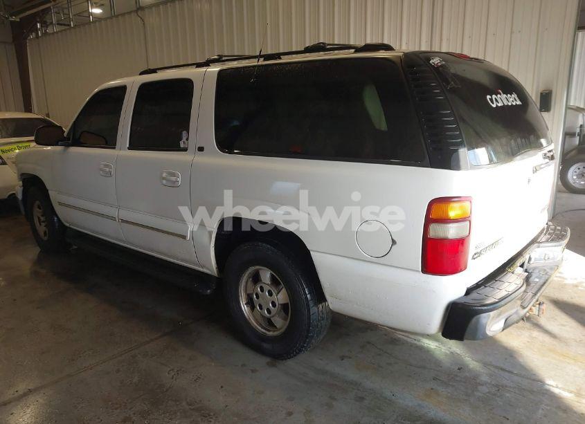 Photo 3 of 2001 Chevrolet Suburban 1500 LT (VIN 3GNEC16T01G262190)