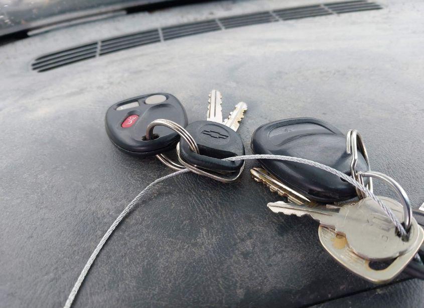 Photo 11 of 2000 Chevrolet Suburban 1500 LS (VIN 3GNEC16T0YG227434)