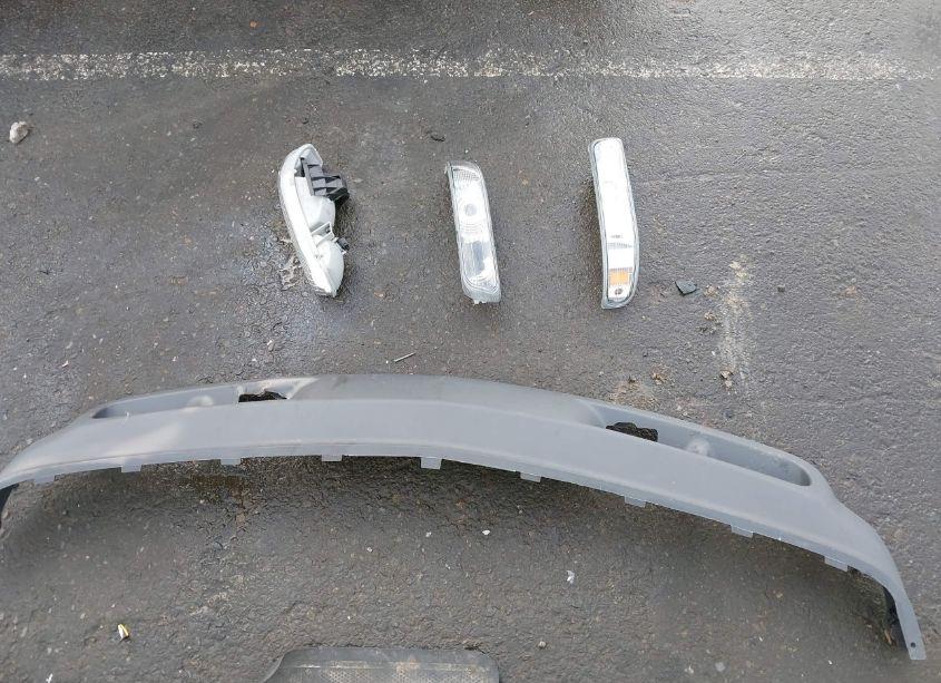 Photo 12 of 2000 Chevrolet Suburban 1500 LS (VIN 3GNEC16T0YG227434)