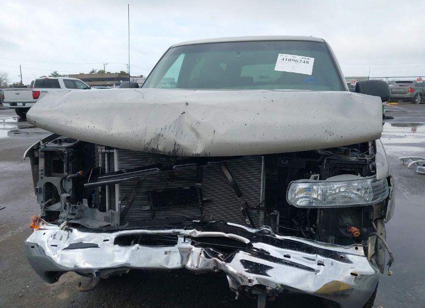 Photo 13 of 2000 Chevrolet Suburban 1500 LS (VIN 3GNEC16T0YG227434)