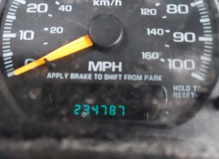 Photo 16 of 2000 Chevrolet Suburban 1500 LS (VIN 3GNEC16T0YG227434)