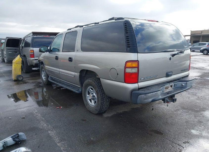 Photo 3 of 2000 Chevrolet Suburban 1500 LS (VIN 3GNEC16T0YG227434)