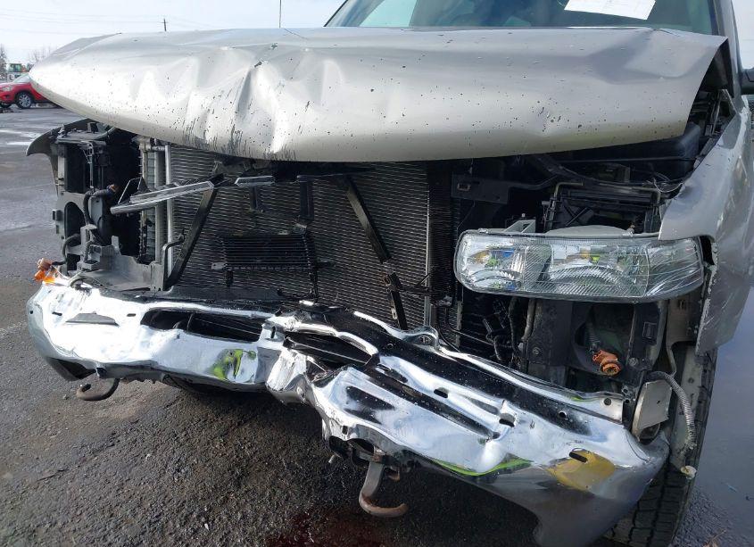 Photo 6 of 2000 Chevrolet Suburban 1500 LS (VIN 3GNEC16T0YG227434)