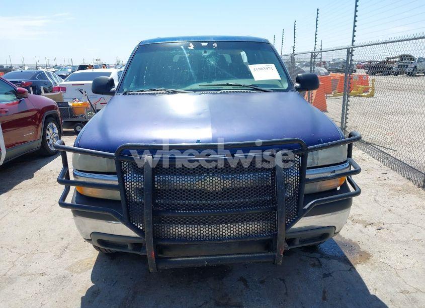 Photo 13 of 2000 Chevrolet Suburban 1500 LS (VIN 3GNEC16T1YG131974)