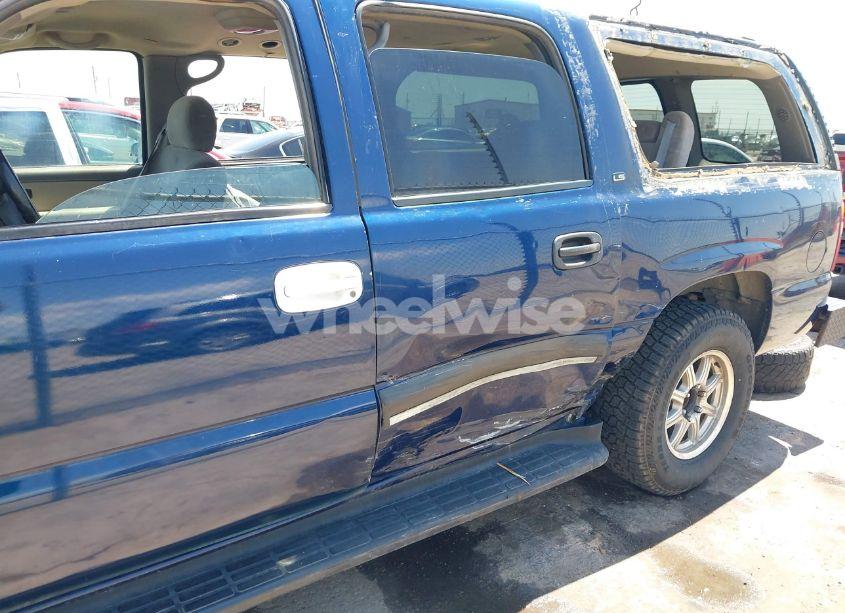 Photo 6 of 2000 Chevrolet Suburban 1500 LS (VIN 3GNEC16T1YG131974)