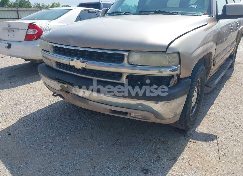 Photo 11 of 2001 Chevrolet Suburban 1500 LT (VIN 3GNEC16T21G214738)