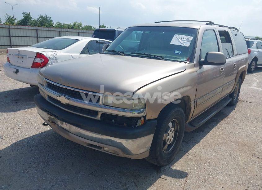 Photo 2 of 2001 Chevrolet Suburban 1500 LT (VIN 3GNEC16T21G214738)