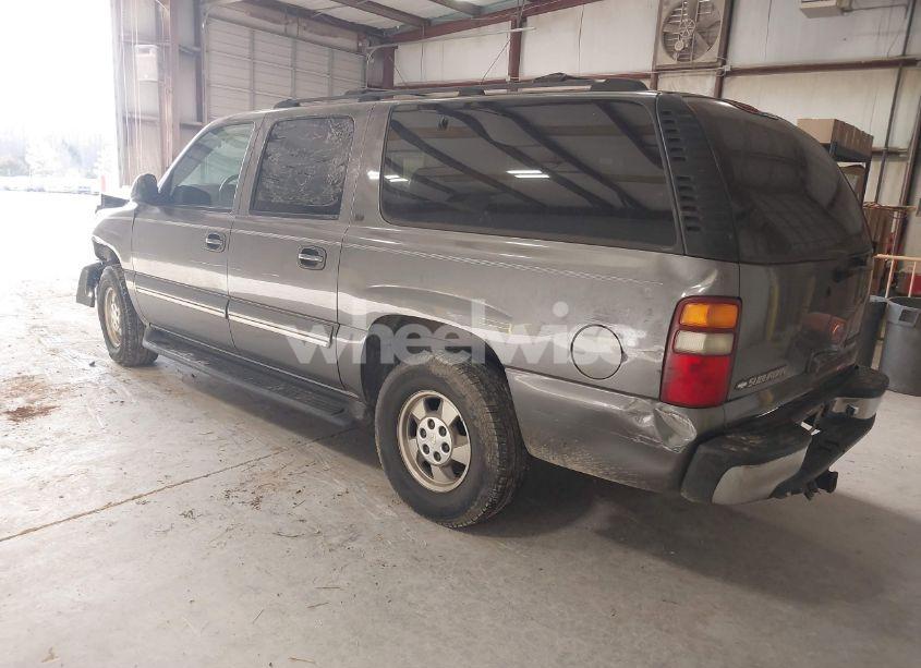 Photo 3 of 2001 Chevrolet Suburban 1500 LT (VIN 3GNEC16T21G222550)