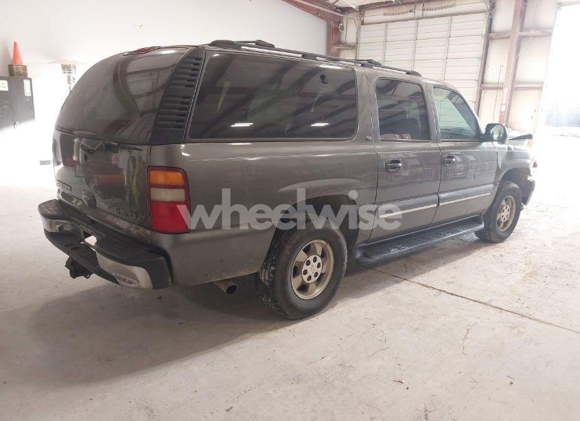 Photo 4 of 2001 Chevrolet Suburban 1500 LT (VIN 3GNEC16T21G222550)