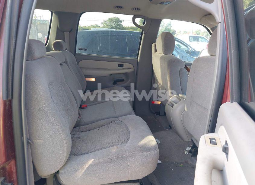 Photo 8 of 2000 Chevrolet Suburban 1500 LS (VIN 3GNEC16T2YG160030)