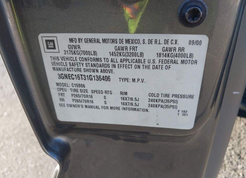 Photo 9 of 2001 Chevrolet Suburban 1500 LT (VIN 3GNEC16T31G136406)