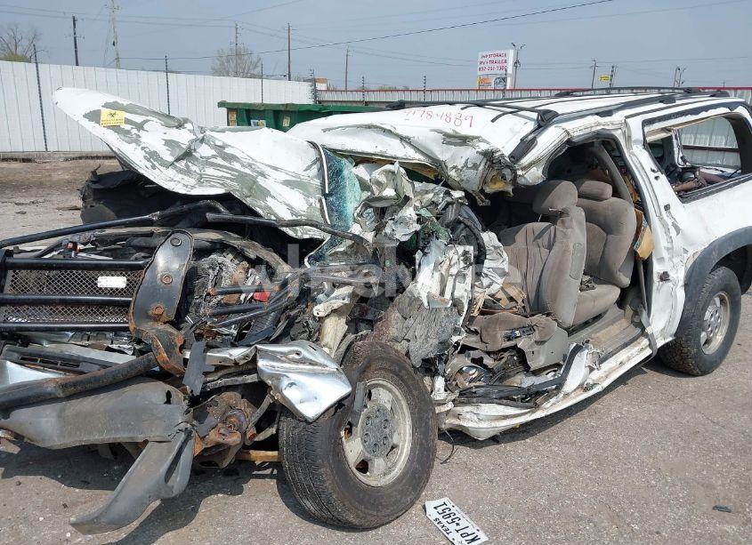 Photo 6 of 2001 Chevrolet Suburban 1500 LS (VIN 3GNEC16T41G247854)