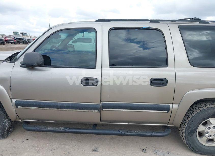 Photo 14 of 2001 Chevrolet Suburban 1500 LS (VIN 3GNEC16T41G272060)