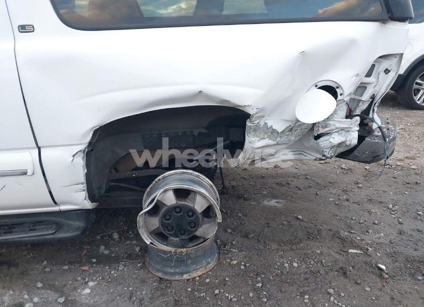 Photo 18 of 2000 Chevrolet Suburban 1500 LS (VIN 3GNEC16T4YG222169)