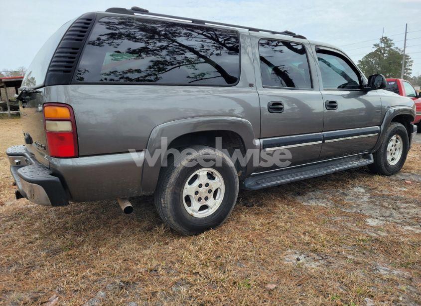 Photo 3 of 2001 Chevrolet Suburban 1500 LS (VIN 3GNEC16T51G199135)