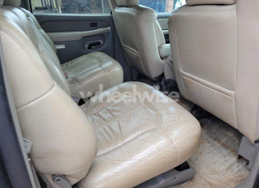 Photo 6 of 2001 Chevrolet Suburban 1500 LS (VIN 3GNEC16T51G199135)