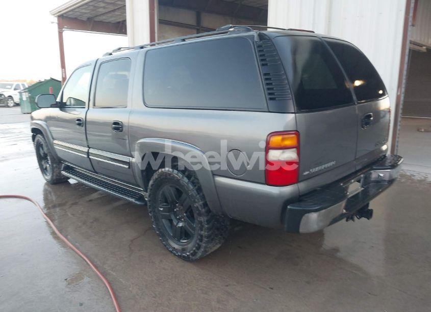 Photo 3 of 2001 Chevrolet Suburban 1500 LS (VIN 3GNEC16T51G226348)