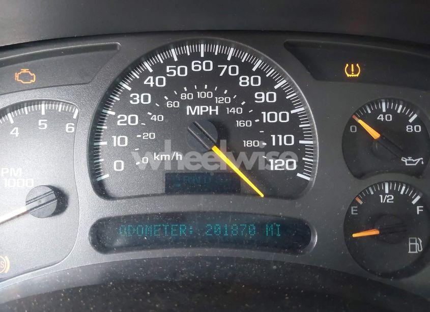 Photo 15 of 2004 Chevrolet Suburban 1500 LT (VIN 3GNEC16T74G283784)