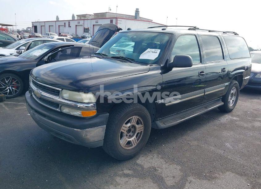 Photo 2 of 2004 Chevrolet Suburban 1500 LT (VIN 3GNEC16T74G283784)