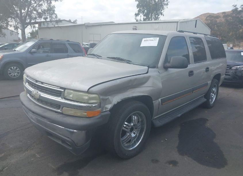 Photo 2 of 2004 Chevrolet Suburban 1500 LS (VIN 3GNEC16T74G312507)