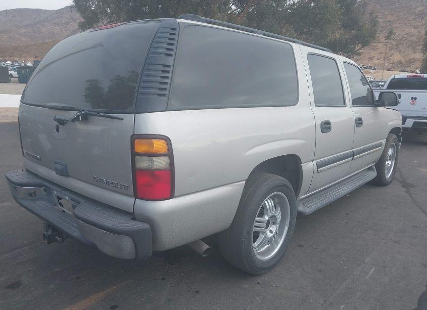 Photo 4 of 2004 Chevrolet Suburban 1500 LS (VIN 3GNEC16T74G312507)