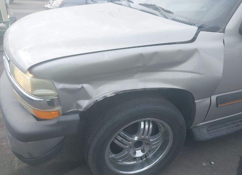 Photo 6 of 2004 Chevrolet Suburban 1500 LS (VIN 3GNEC16T74G312507)