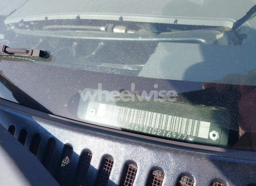 Photo 9 of 2001 Chevrolet Suburban 1500 LT (VIN 3GNEC16T81G216977)