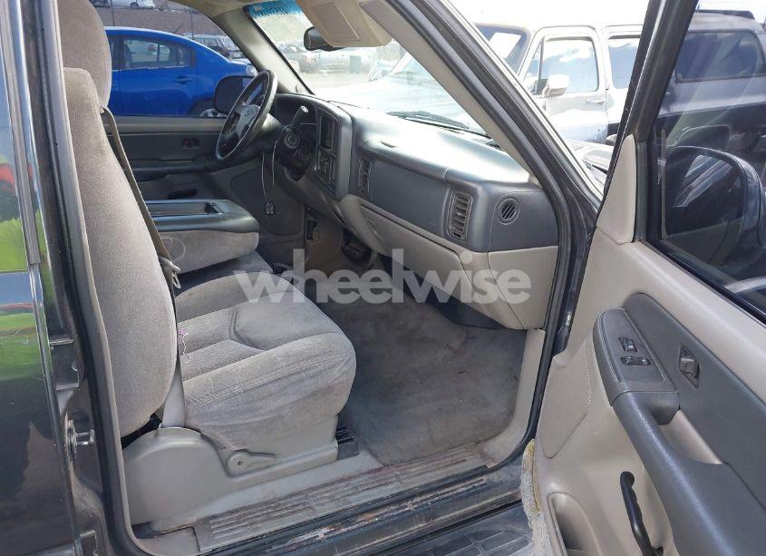 Photo 5 of 2003 Chevrolet Suburban 1500 LS (VIN 3GNEC16T83G166374)