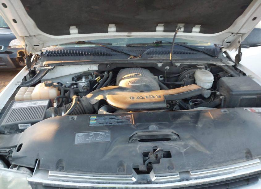 Photo 10 of 2003 Chevrolet Suburban 1500 LS (VIN 3GNEC16T83G218618)