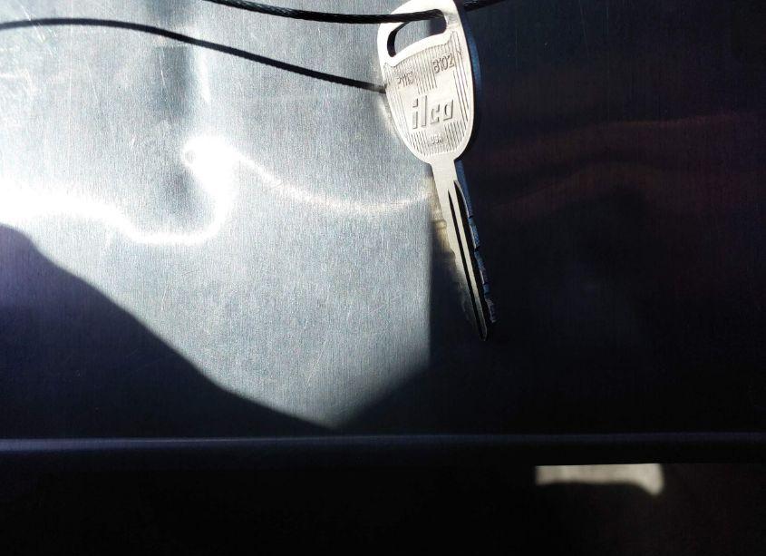 Photo 11 of 2004 Chevrolet Suburban 1500 LT (VIN 3GNEC16T84G184360)