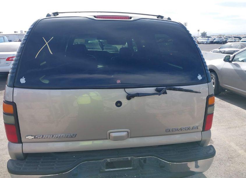 Photo 13 of 2004 Chevrolet Suburban 1500 LT (VIN 3GNEC16T84G184360)