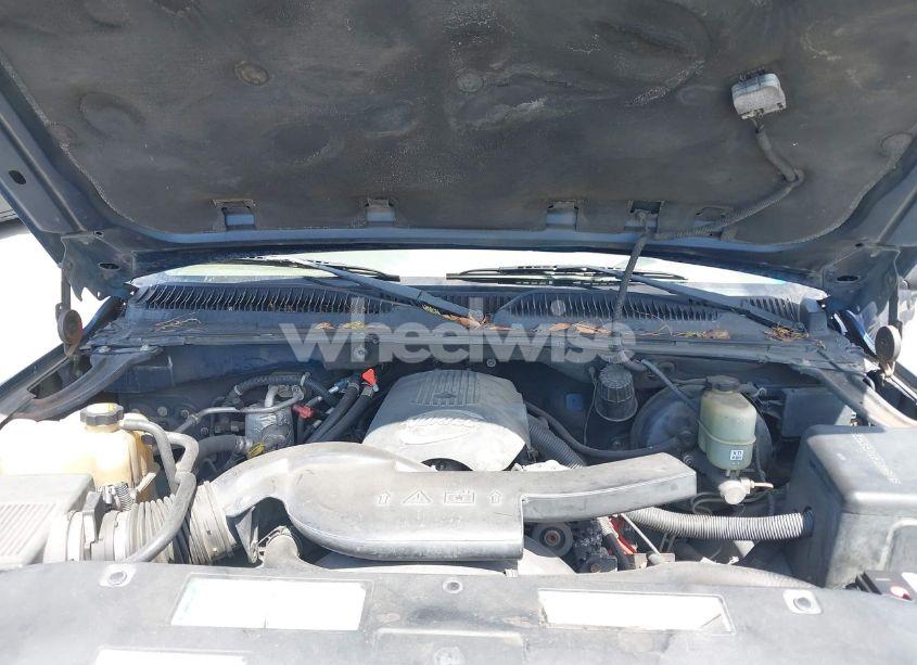 Photo 10 of 2001 Chevrolet Suburban 1500 LS (VIN 3GNEC16T91G212209)