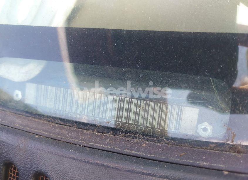 Photo 9 of 2001 Chevrolet Suburban 1500 LS (VIN 3GNEC16T91G212209)