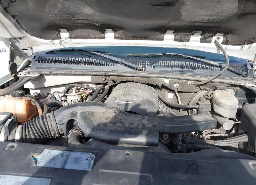 Photo 10 of 2003 Chevrolet Suburban 1500 LS (VIN 3GNEC16T93G111562)