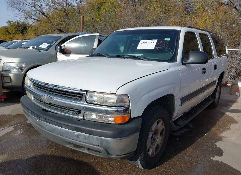 Photo 2 of 2003 Chevrolet Suburban 1500 LS (VIN 3GNEC16T93G111562)