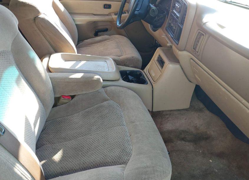 Photo 5 of 2000 Chevrolet Suburban 1500 LS (VIN 3GNEC16T9YG107972)