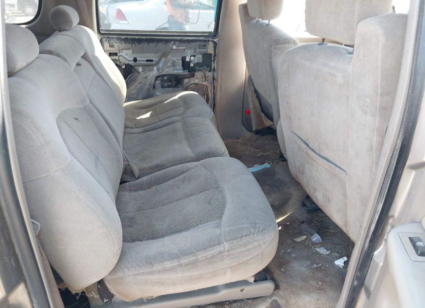 Photo 8 of 2001 Chevrolet Suburban 1500 LS (VIN 3GNEC16TX1G267283)