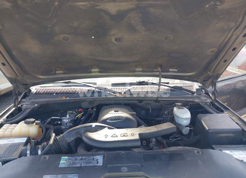 Photo 10 of 2003 Chevrolet Suburban 1500 LS (VIN 3GNEC16TX3G312371)